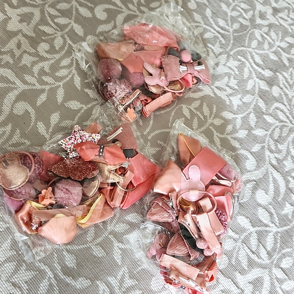 Girl miniature bow pack